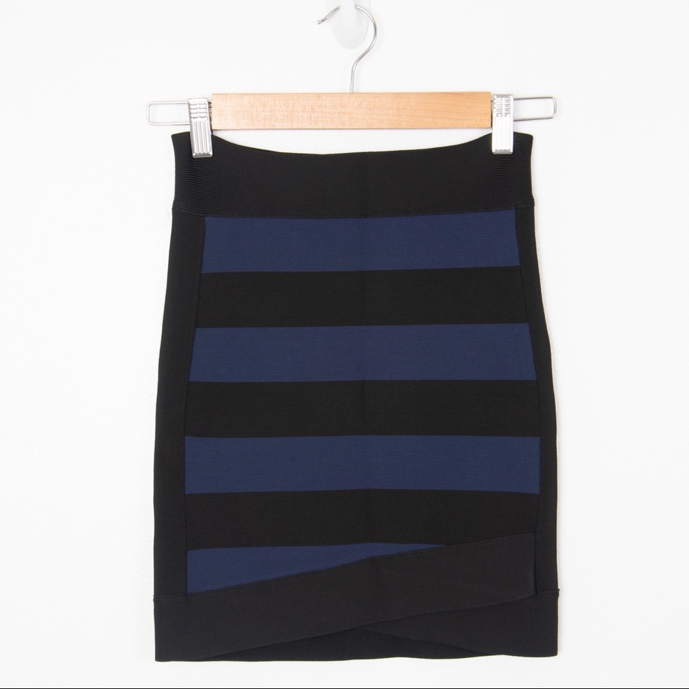 NWOT BCBGMAXAzira Bandage Mini Tulip Hem Skirt in Black and Blue